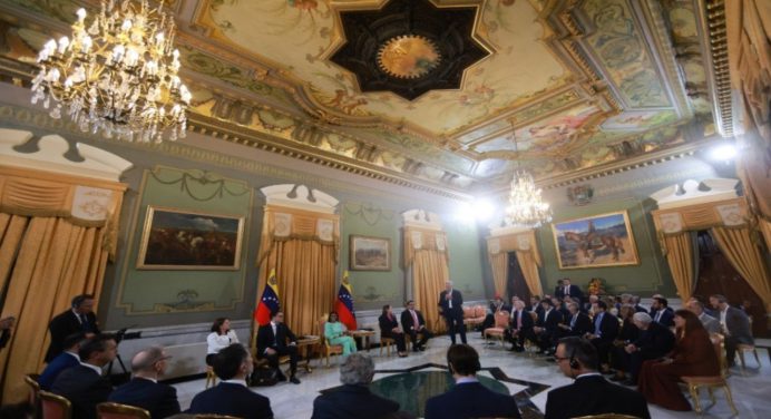 Delcy Rodríguez a inversionistas: Venezuela es un buen lugar, sepan que tienen garantías