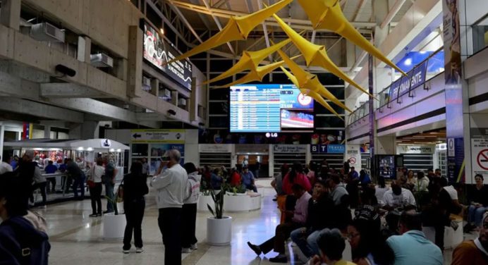 Venezuela avanza para reactivar la conexión aérea con Canadá, Alemania y Colombia