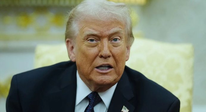 Trump solicita al resto de los países que permitan la apertura del estrecho de Ormuz