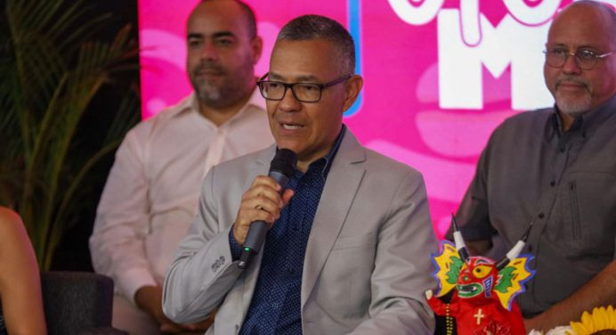 Ernesto Villegas renuncia a la militancia del PSUV