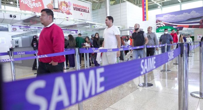 Llegan 146 connacionales repatriados desde EE.UU a Venezuela