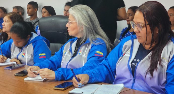 Capacitan a 31 funcionarios en materia de atención al ciudadano