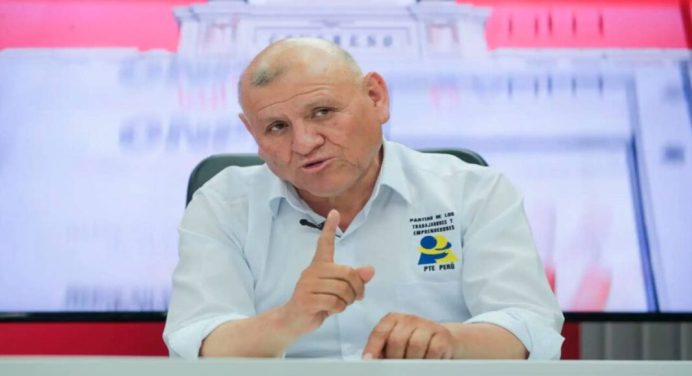 Fallece candidato presidencial peruano Napoleón Becerra en accidente de tránsito