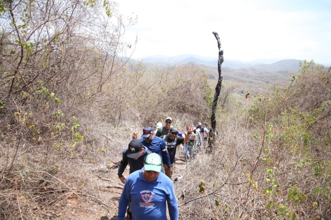 Petroglifo “Piedra de la Luna” revela raíces milenarias de la población monaguense 4 camino87