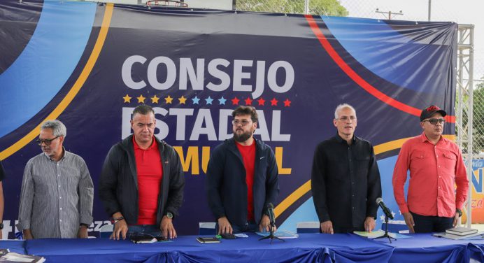 Gobernador Luna y ministro Menéndez encabezan Consejo Estadal Comunal en El Furrial