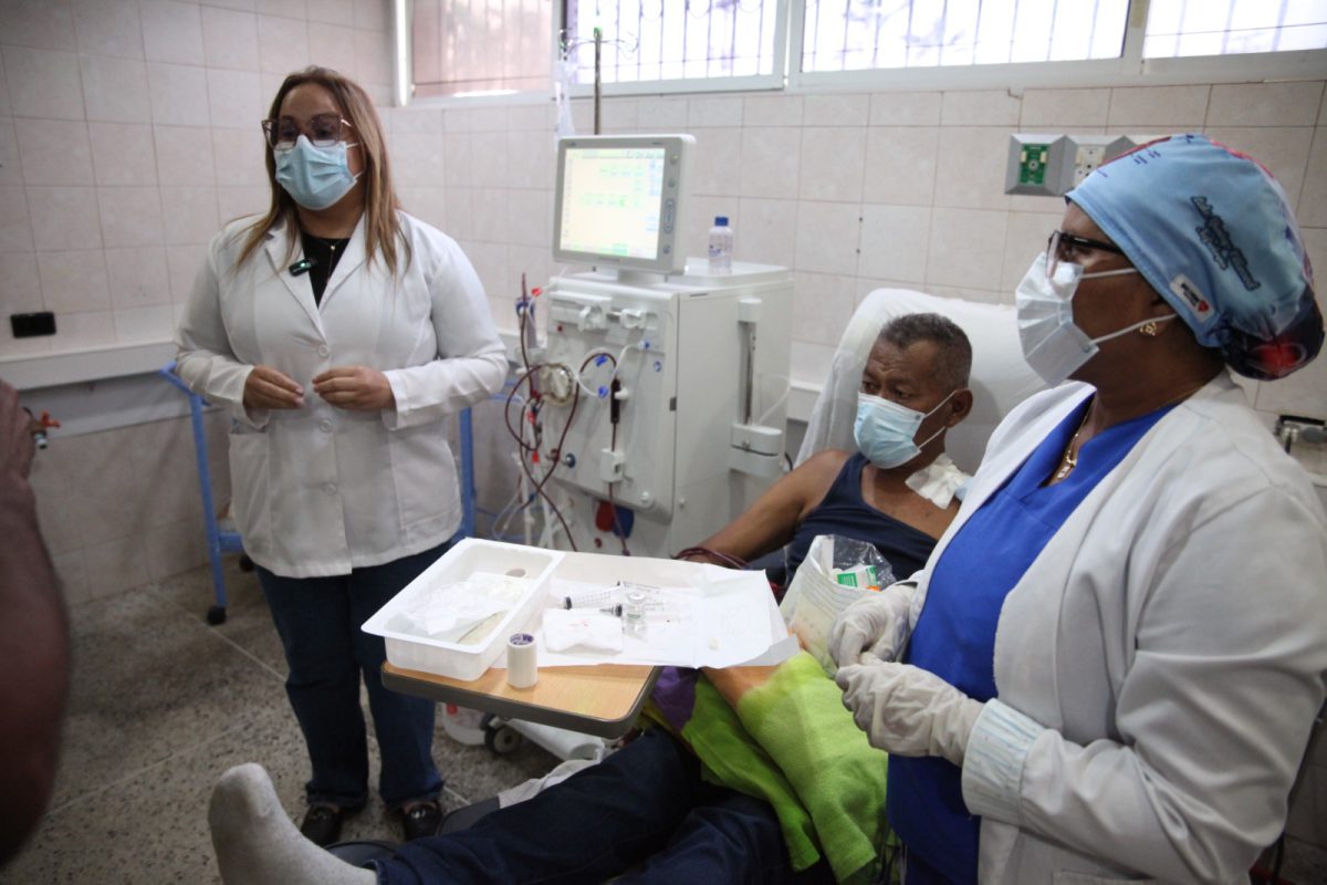 Hospital Núñez Tovar incorpora cuatro modernas máquinas de diálisis 2 dialisis5