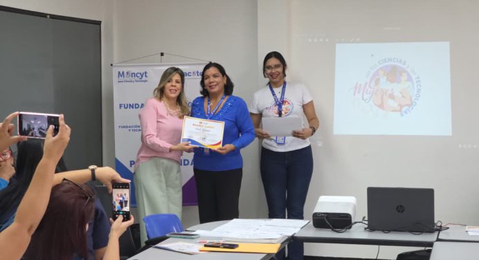 Profesoras de la UPEL-IPM reconocidas por su aporte a la Ciencia y Tecnología