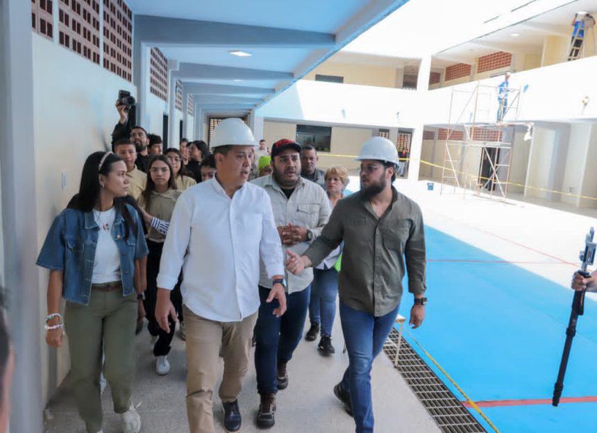 Gobierno entrega dotación para 20 instituciones educativas en Monagas 1 educación