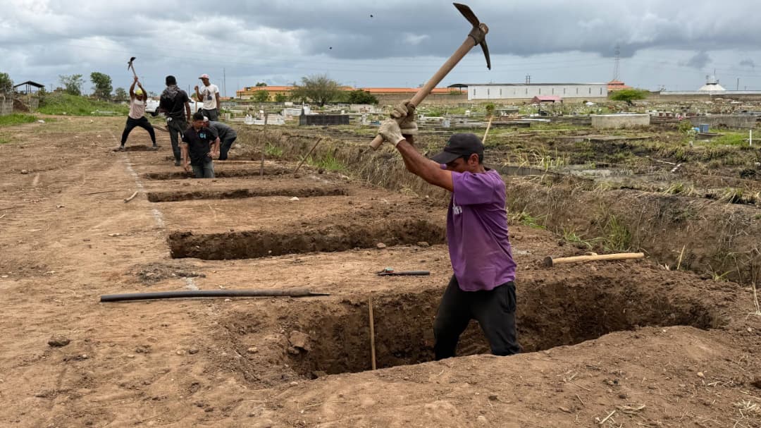 Alcaldía de Maturín construye 100 fosas en el cementerio municipal 3 fosa2