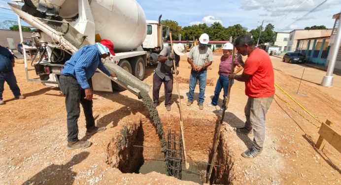 Avanza vaciado de fundaciones de la iglesia Virgen del Valle en Maturín