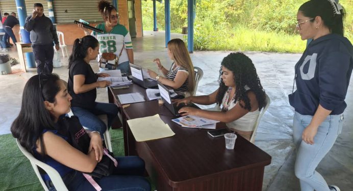 Jornada móvil de legalización de títulos benefició a más de 250 profesionales en Maturín