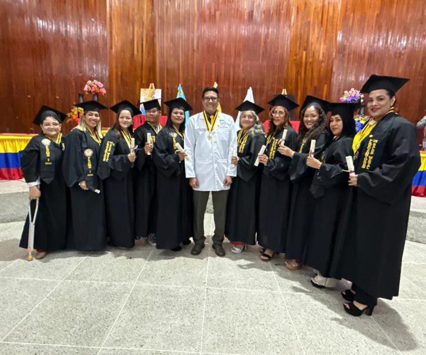 Gobierno regional certifica primera Promoción de Preventores de Salud Mental 1 salud