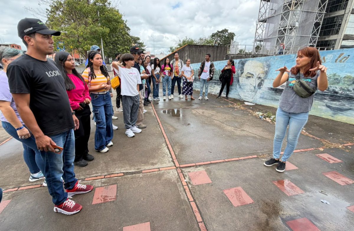 Secretaría de Comunas capacita a voceros de cultura en artes plásticas 2 taller2