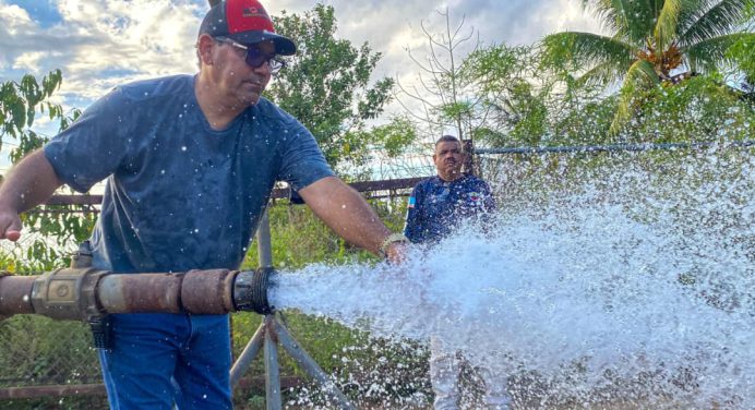 Alcalde José Maldonado reactiva servicio de agua potable a familias de Uverito