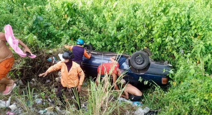 Vuelco de vehículo dejó un herido en Parare
