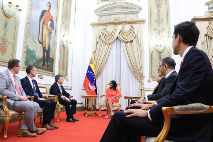 Barrett y Rodriguez en Miraflores