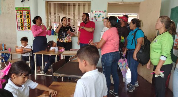 «Por Amor a Mi Maestro» llega a la Escuela Chaima de Uracoa