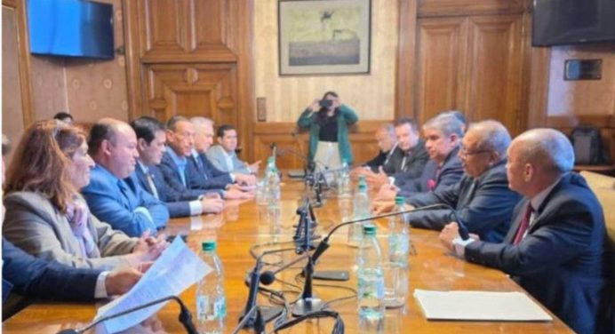 Venezuela busca reintegrarse al Parlasur: delegación de AN gestiona en Montevideo 