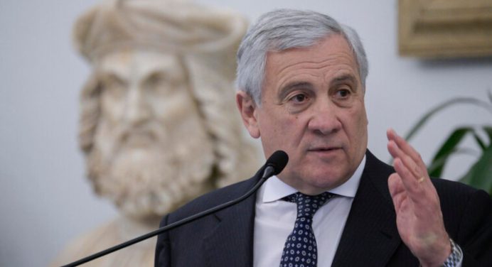 Italia pide a Venezuela liberar a presos políticos y propone intensificar el comercio