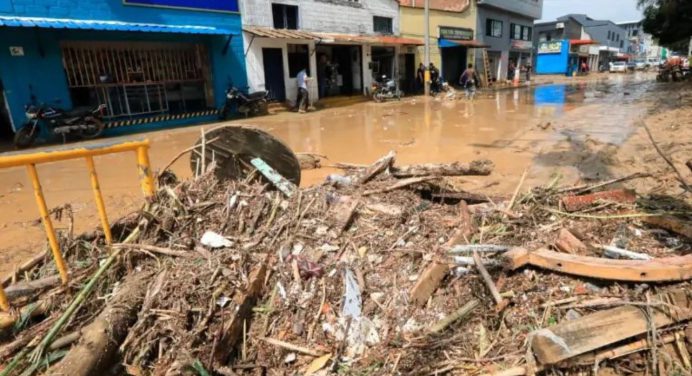 En Medellín las lluvias dejan un muerto y varias viviendas afectadas
