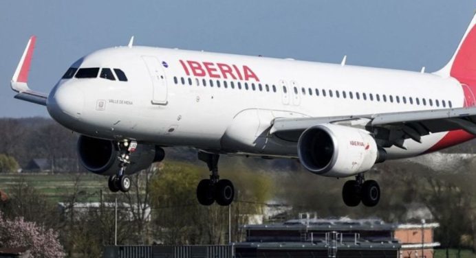 Arribó a Venezuela el primer vuelo de Iberia tras más de cuatro meses de suspensión