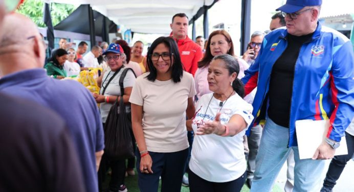 Delcy Rodríguez llama a la unidad nacional para exigir el cese de sanciones a Venezuela
