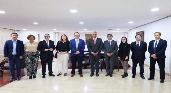 Venezuela y la ONU fortalecen proyectos educativos y sociales