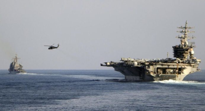 EE.UU. intensifica su postura militar: Trump ordena atacar barcos sospechosos en Ormuz