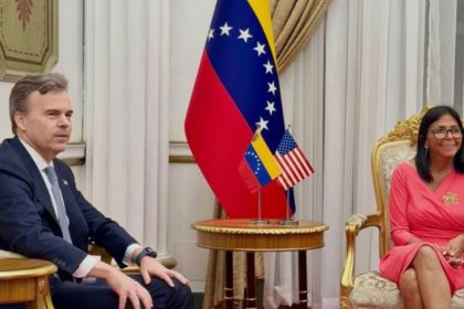 encargado de negocios de EE.UU