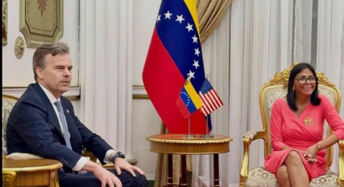 Presidenta (E) Rodríguez recibió al nuevo encargado de negocios de EE.UU en Miraflores