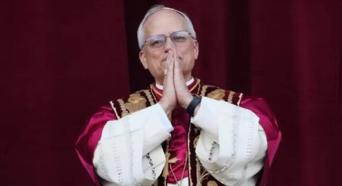 El Papa insta a los gobiernos del mundo a sentarse en mesas de mediación