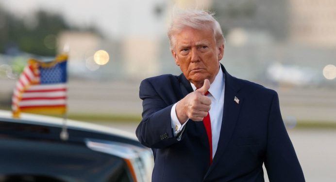 Trump anuncia la incautación de un buque de carga iraní