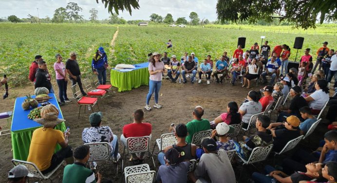 ​Alcaldesa Ana Fuentes promueve la participación ciudadana a 20 años de los consejos comunales