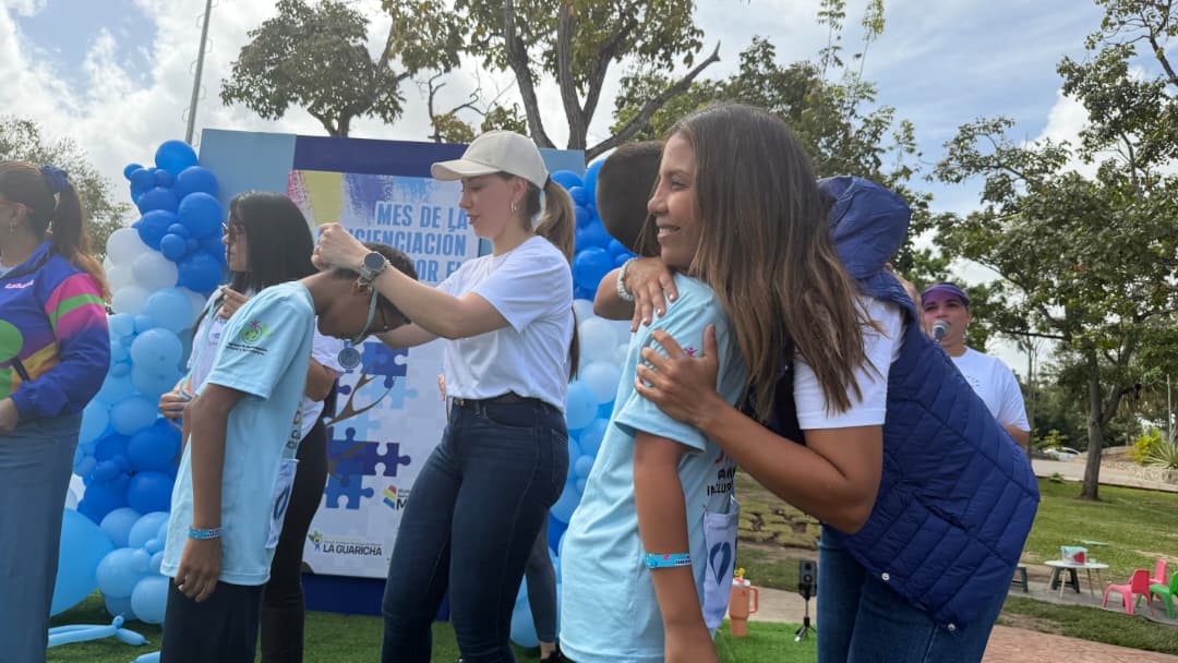 Alcaldía de Maturín realizó caminata azul para la concienciación sobre el autismo 2 azul2
