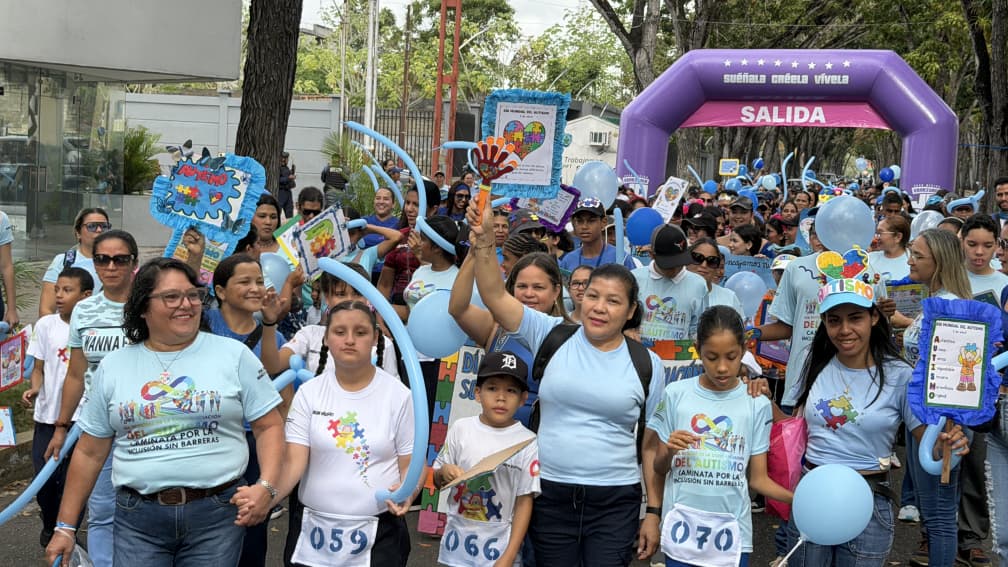 Alcaldía de Maturín realizó caminata azul para la concienciación sobre el autismo 5 azul5
