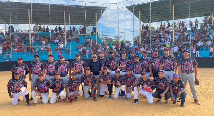 Alcalde José Maldonado entrega rehabilitado estadio de Barrancas del Orinoco