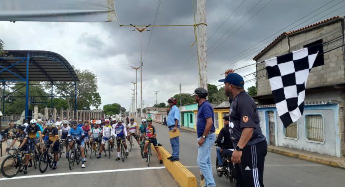 Realizan Clásico ciclístico ciudad de Caicara 2026