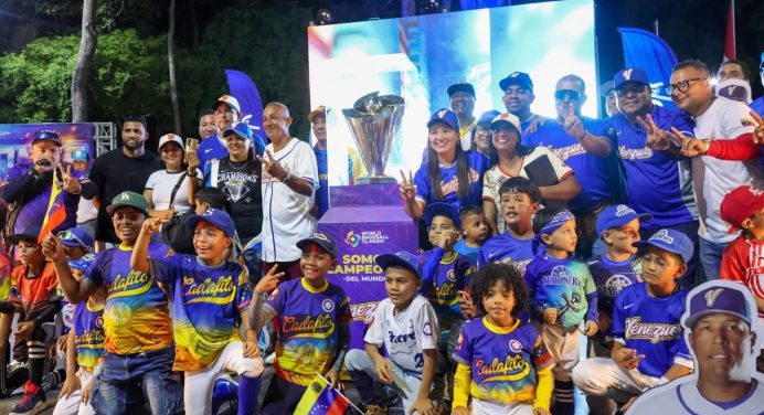 Trofeo del Clásico Mundial de Béisbol llega este jueves 2 de abril a Monagas