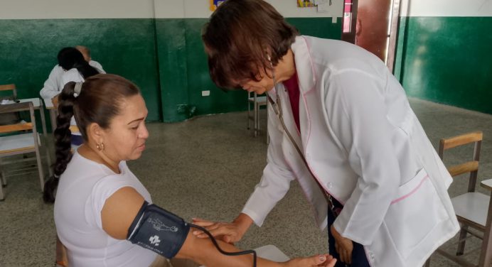 Celebran primer año de jornadas de atención integral en El Furrial‎