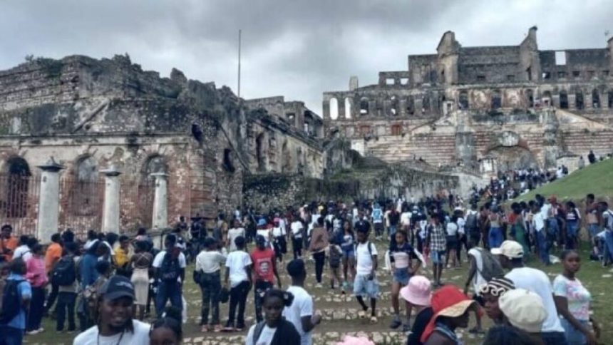 Gobierno lamenta muerte de al menos 30 personas en un monumento de Haití 1 Haití