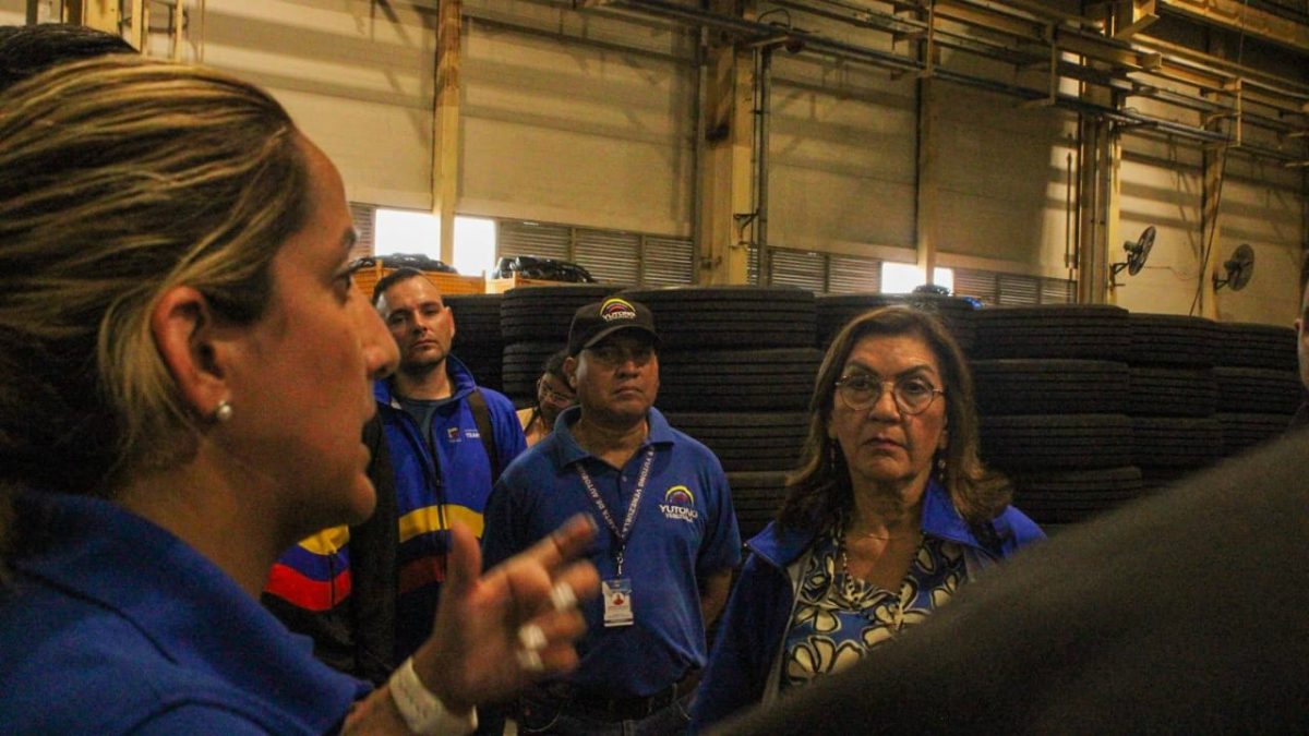 Ministra Jacqueline Faría supervisa planta Yutong para activar todas las unidades 2 Yutong