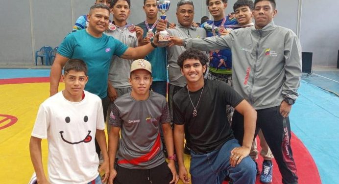 Monagas clasificó a ocho atletas en la lucha para los Juegos Nacionales 2026