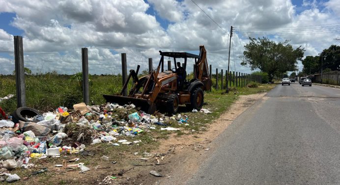 Iamam ejecuta dos puntos de máquina para sanear espacios públicos