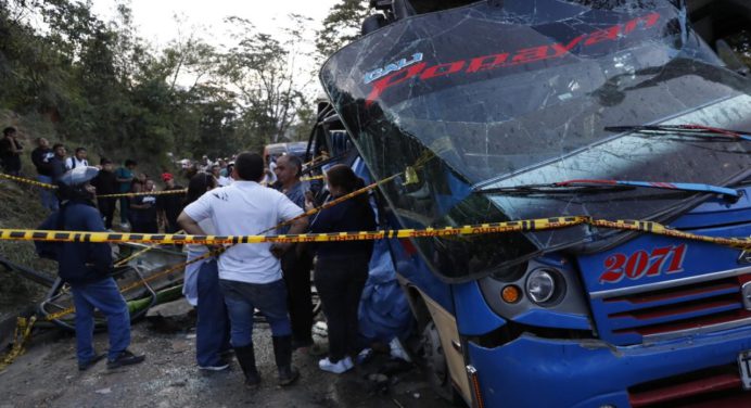 Sube a 14 el número de muertos y 38 heridos por ataque en Colombia