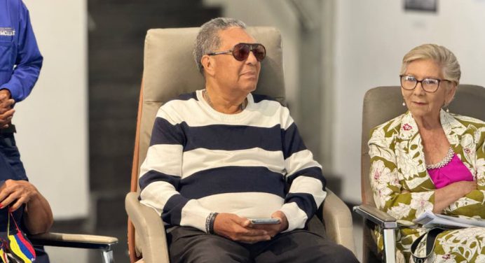 Inauguran exposición por el Día Internacional del Libro en Casa de Cultura