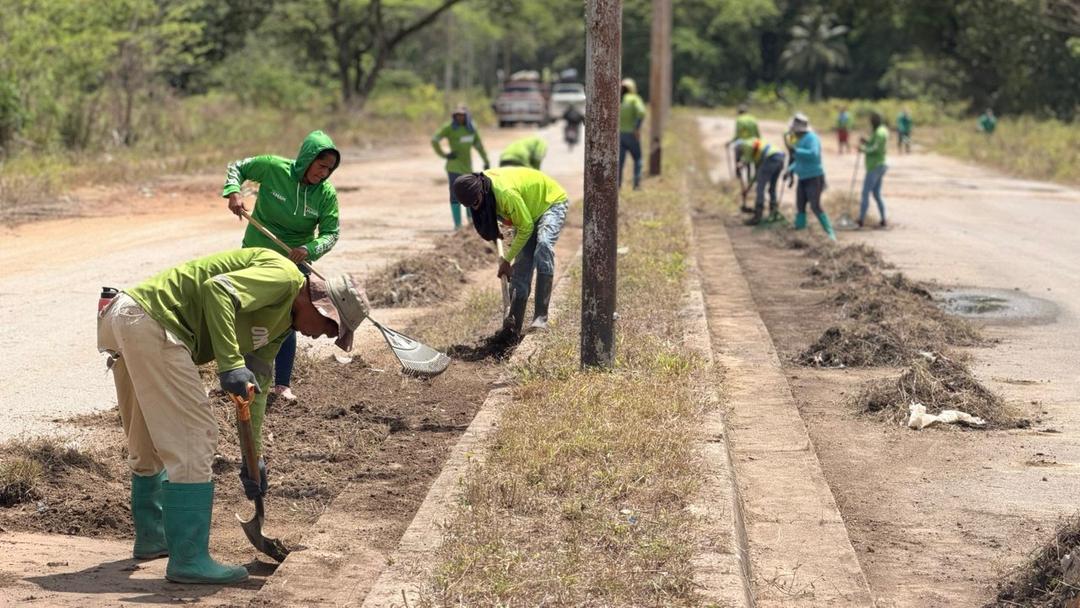Alcaldía cierra el paso en la avenida Juana La Avanzadora por trabajos de saneamiento 2 paso2