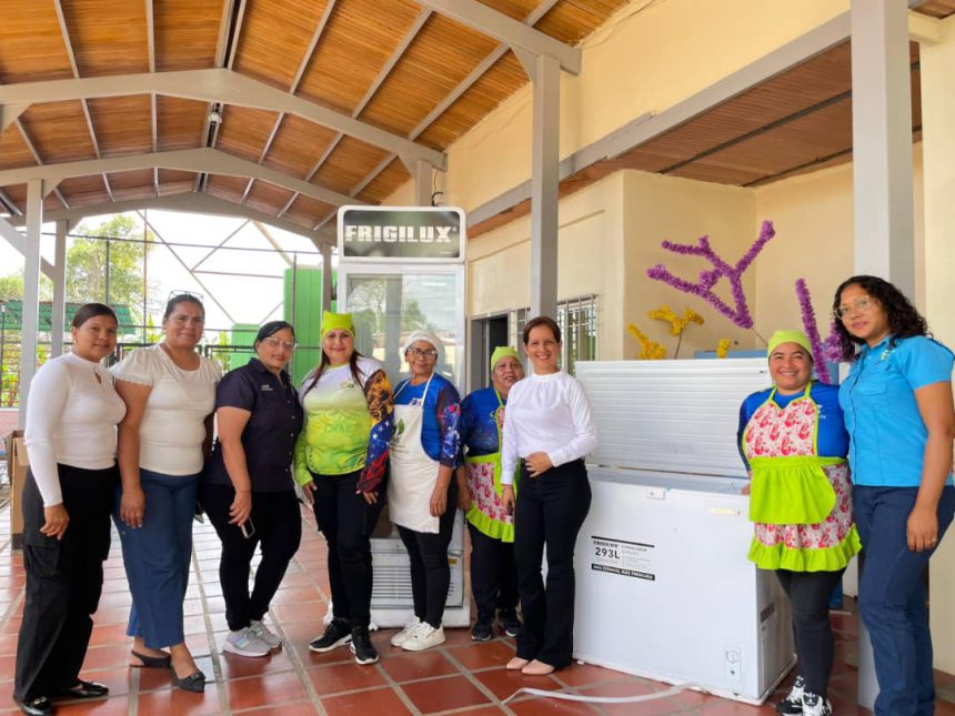 Gobernación y Alcaldía de Santa Bárbara culminan rehabilitación del preescolar Nellys Bolívar de Simoza 1 preescolar1