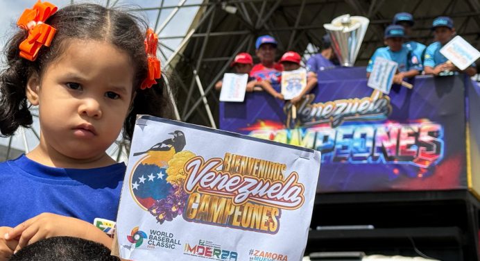 Monagas recibió el trofeo del Clásico Mundial de Béisbol