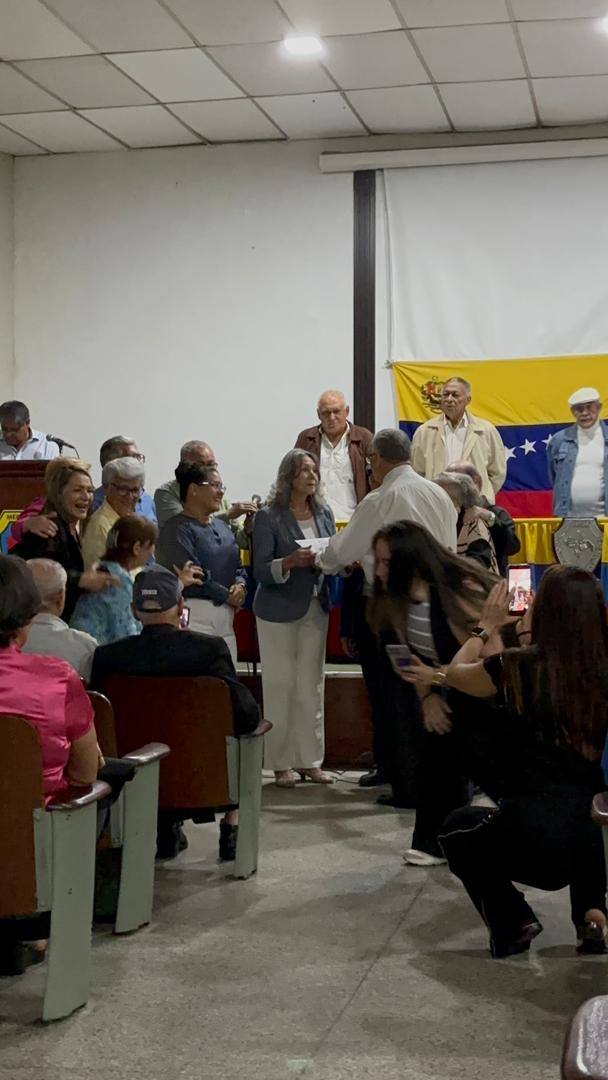Entregado el VIII Reconocimiento ciudadano en el Colegio de Médicos 9 reconocimiento10