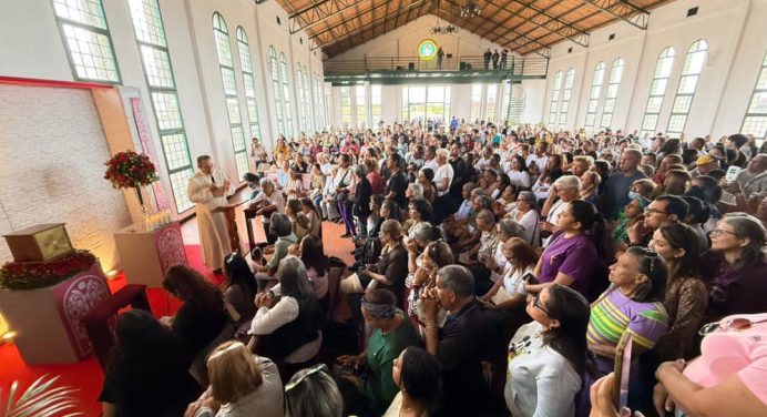 Monaguenses acuden con profunda devoción a la tradicional Ruta de los 7 Templos